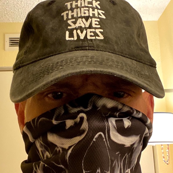 Meet your Posher, Mr. H - Picture 3 of 3